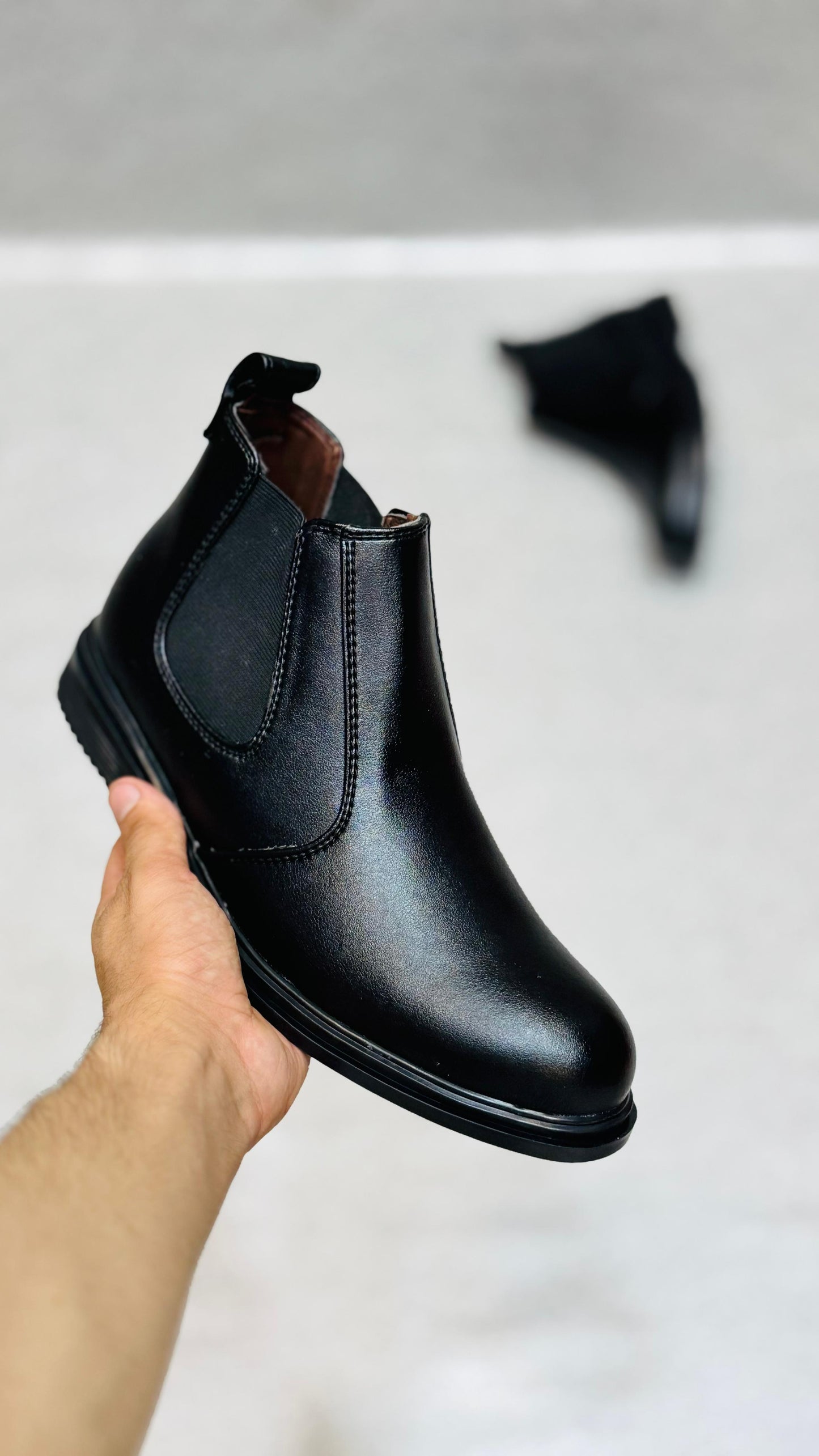 Italian Classic Black Chelsea Boots – Premium Leather Finish